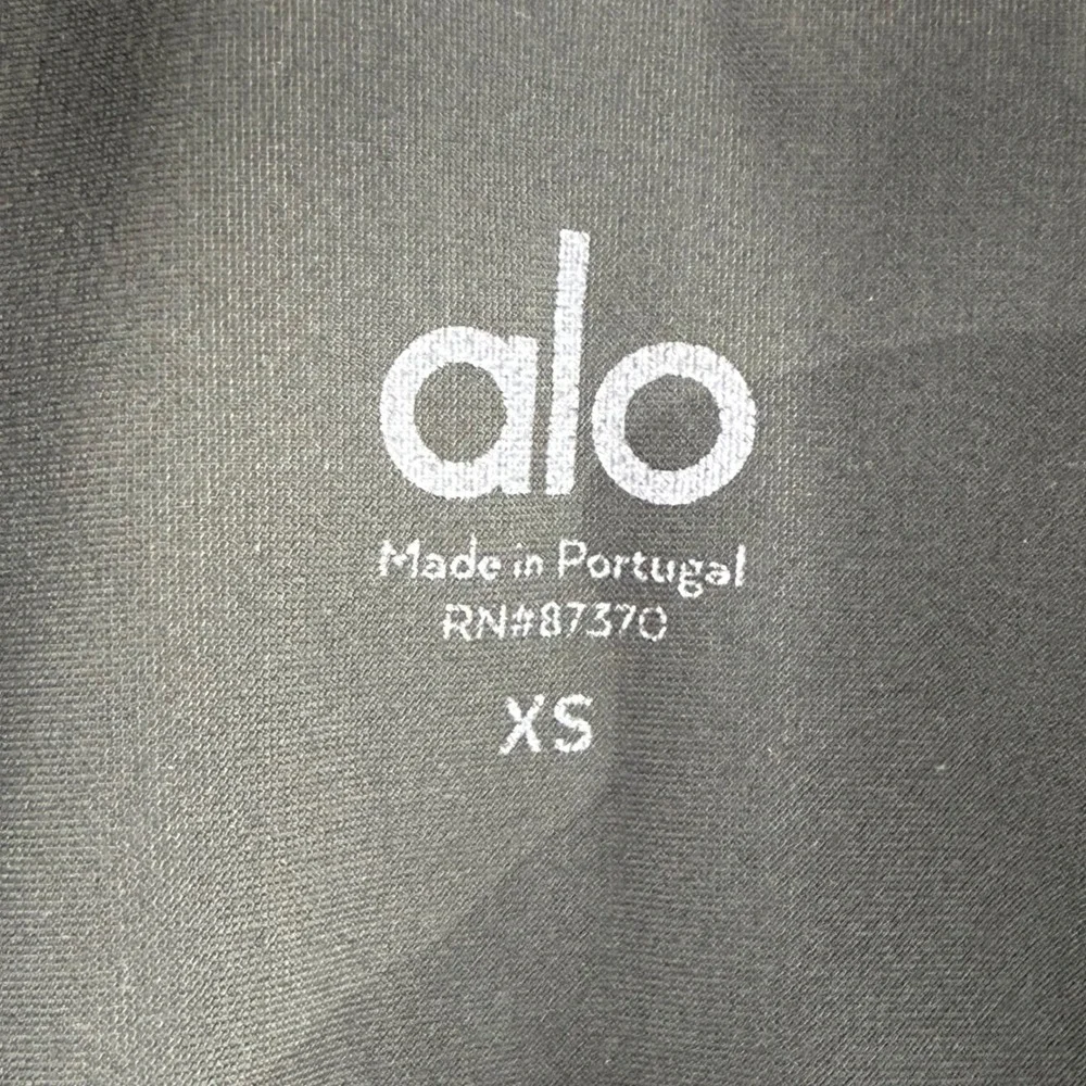 Alo Yoga High Waist Camo Leggings Black XS‎ Made in Portugal